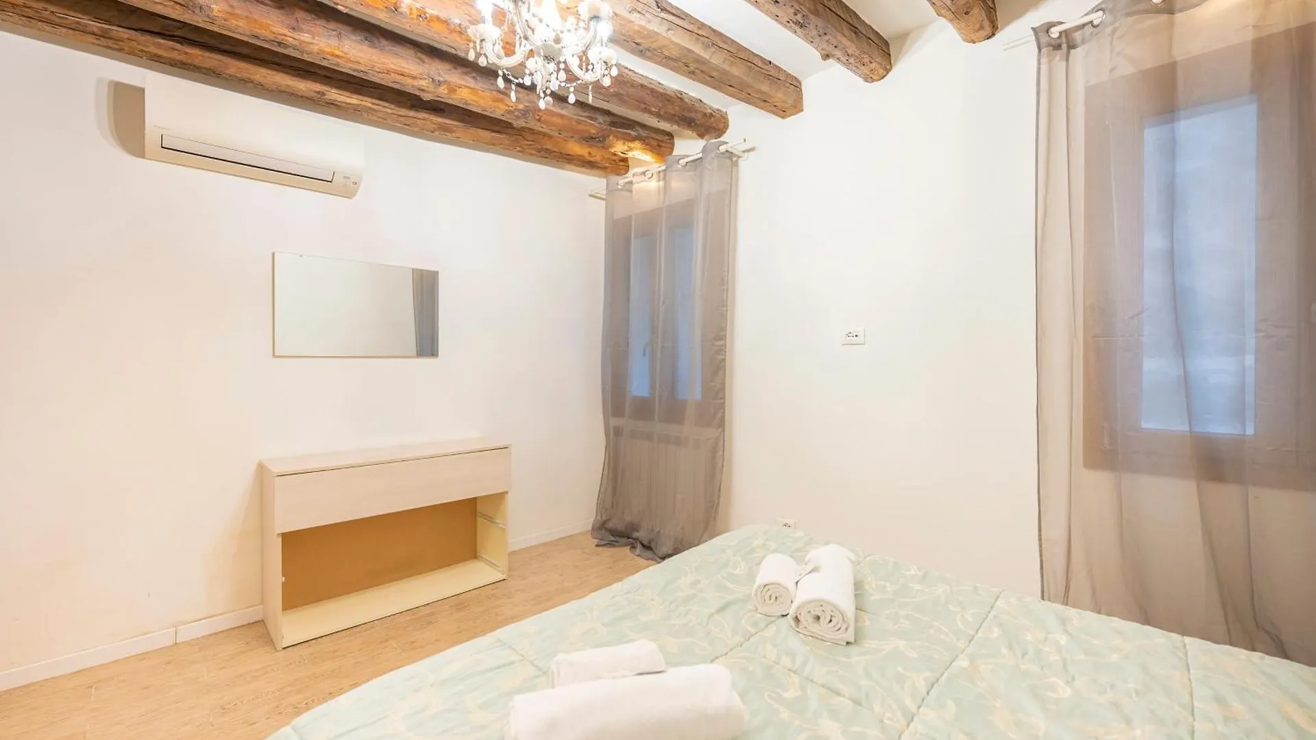 San Marco Suite - 5 Min Da San Marco Venedik 0*,  İtalya